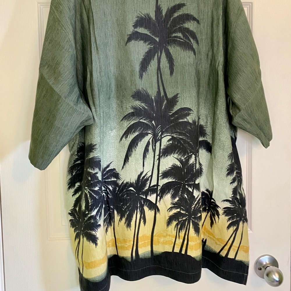 🎉HP🎉 NWOT Tommy Bahama large shirt - Picture 3 of 5